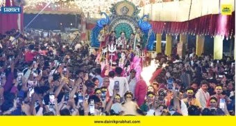 Navratri Festival : पुण्यात अष्टलक्ष्मीची भव्य रथयात्रा! पुष्पवृष्टी आणि भंडाऱ्याच्या उधळणीत देवीभक्तांचा उत्साह
