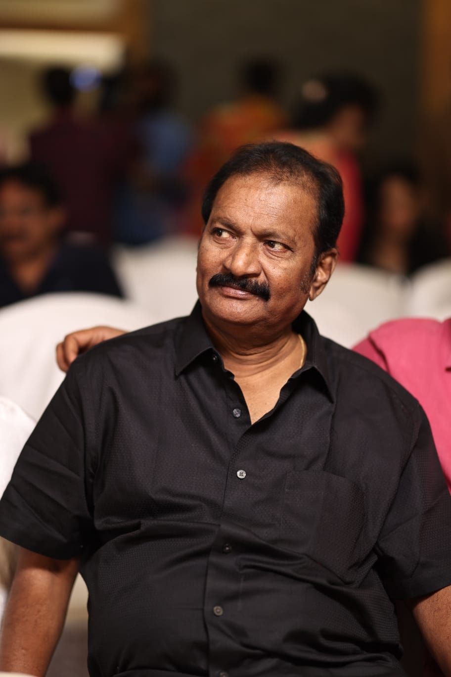ఇండస్ట్రీలో తీవ్ర విషాదం.. ప్రముఖ సంగీత దర్శకుడు కన్నుమూత.. ఏమేం చేశారంటే..!