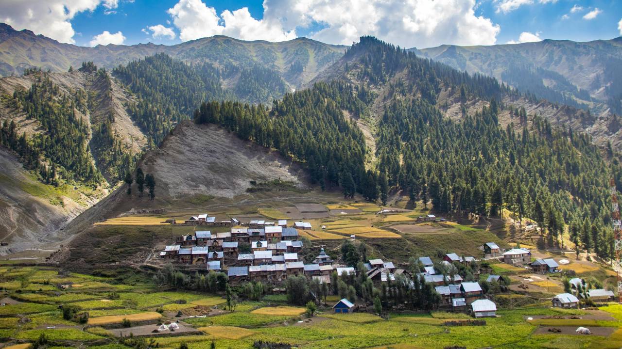 जम्मू-कश्मीर में कम होती जा रही है कृषि भूमि, खेती पर आया बड़ा संकट