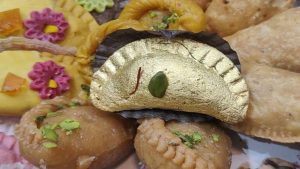 50 हजार रुपये किलो बिक रही ये गुजिया, खासियत जानकर दंग रह जाएंगे आप