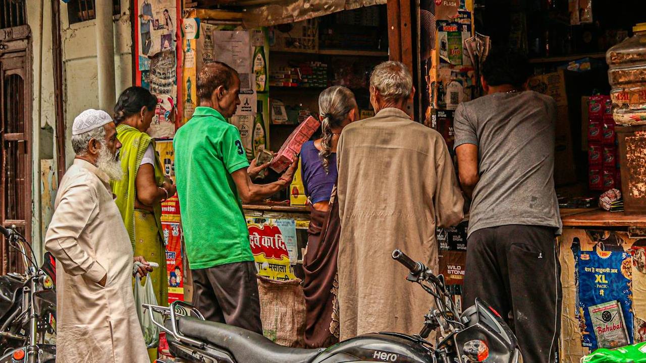 खुदरा महंगाई में गिरावट, जानिए क्या हुआ सस्ता और क्या महंगा?