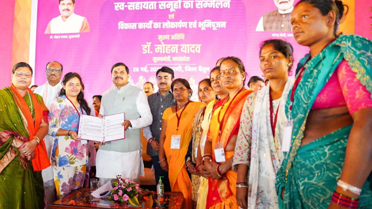 GI टैग हासिल उत्पाद बना रहीं महिलाएं, अब राज्य सरकार देगी और वित्तीय मदद