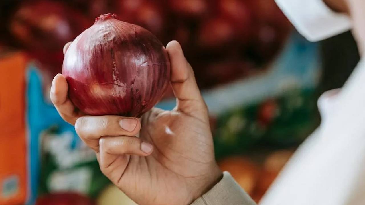 20 फीसदी तक बढ़े प्याज के दाम, क्या रसोई में लौटेगा महंगाई का दौर?