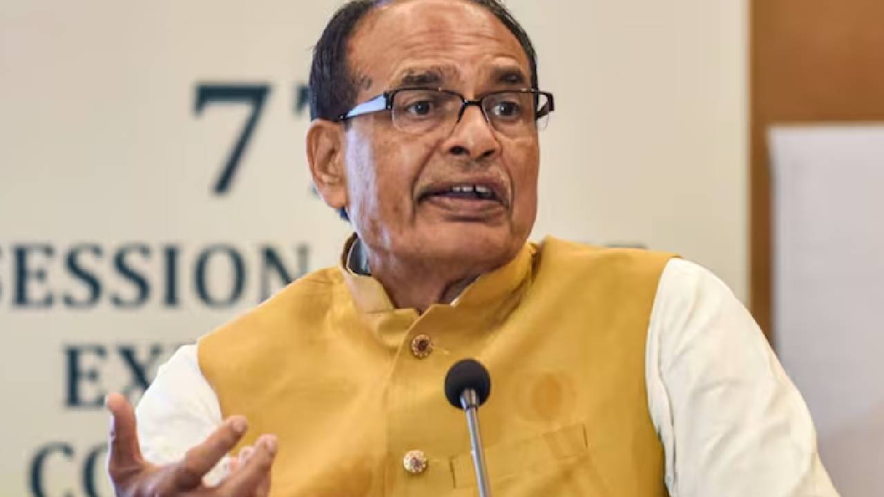 किसानों को जबरदस्ती दूसरे उत्पाद बेचने वालों पर एक्शन लेंगे, शिवराज बोले- नियम बदलेंगे