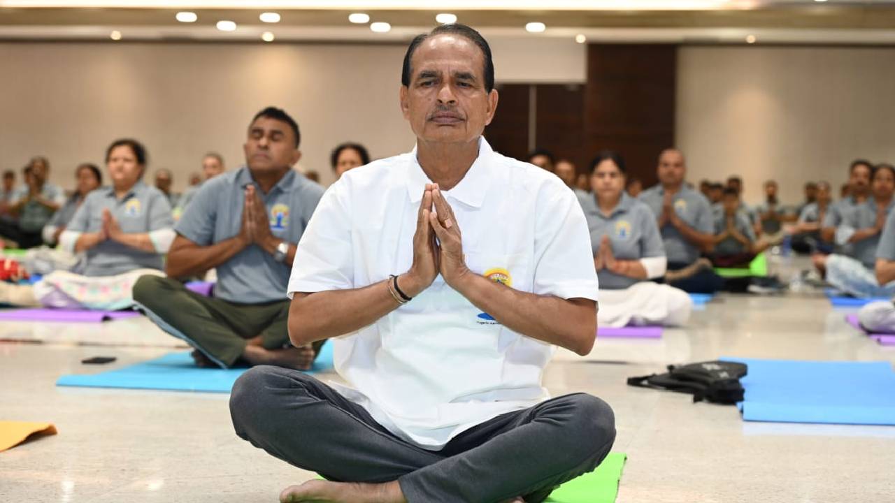 एक्सीडेंट में टूटी हड्डियां, लगे नट-बोल्ट, लेकिन योग ने दोबारा चलना सिखाया: शिवराज सिंह चौहान