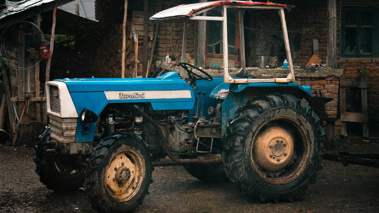 ट्रैक्टर हो या कार, बारिश में टायर का रखें खास ख्याल- जानिए 5 जरूरी टिप्स