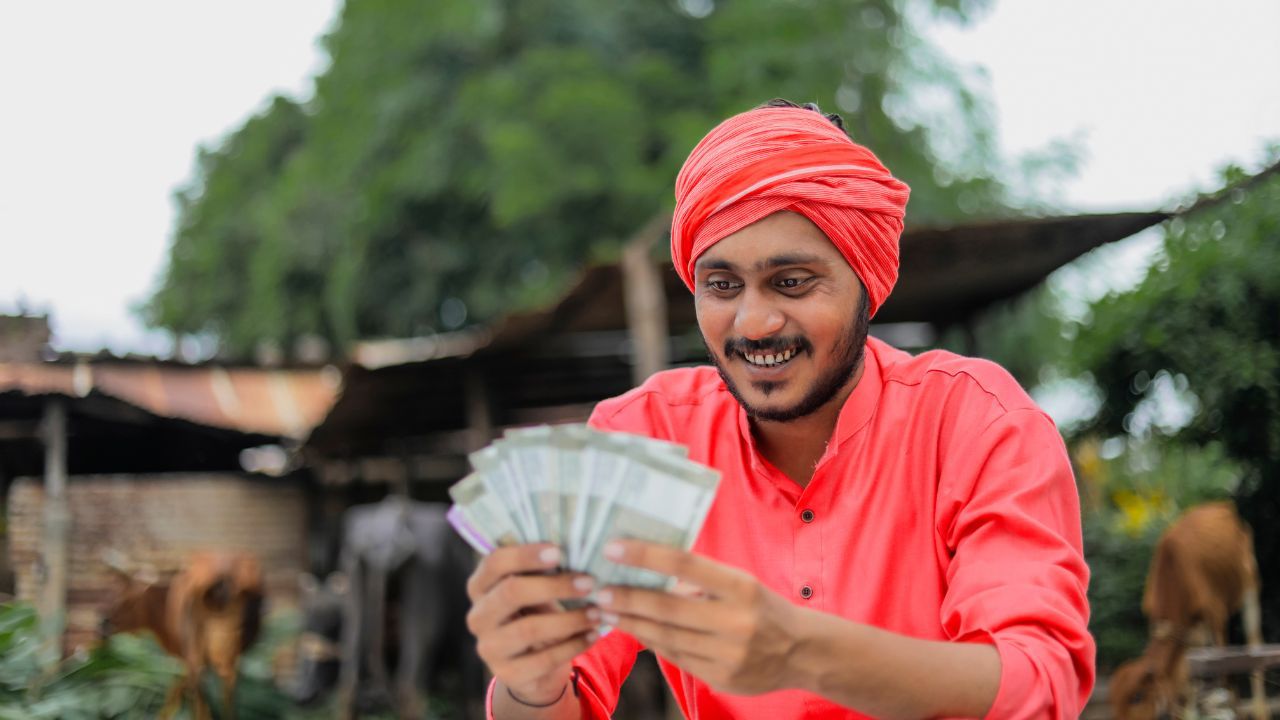 फसल सुरक्षा का आधा खर्च उठाएगी सरकार, किसानों को फ्री में मिलेंगे 1.5 लाख रुपये
