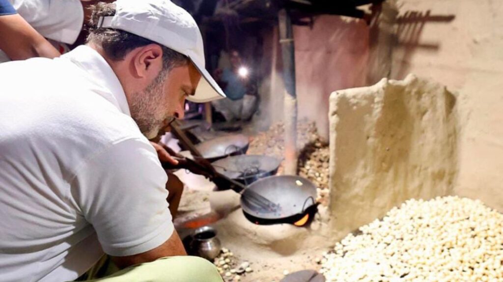 बिहार पूरे विश्व का लगभग 90% मखाना पैदा करता है. यह सिर्फ एक फसल नहीं बल्कि बिहार की पहचान और किसानों की मेहनत का प्रतीक है. लेकिन दुख की बात है कि इस उद्योग की रीढ़ बनने वाले किसान और मजदूर, जिन्हें आज भी उनका हक नहीं मिलता. बिहार पूरे विश्व का लगभग 90% मखाना पैदा करता है. यह सिर्फ एक फसल नहीं बल्कि बिहार की पहचान और किसानों की मेहनत का प्रतीक है. लेकिन दुख की बात है कि इस उद्योग की रीढ़ बनने वाले किसान और मजदूर, जिन्हें आज भी उनका हक नहीं मिलता.