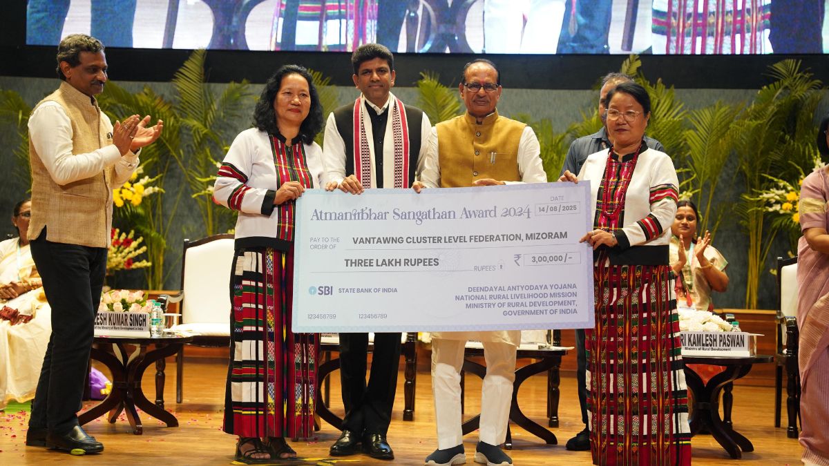 नारी ही नारायणी है, जल्द देश में होगी 3 करोड़ लखपति दीदियों की संख्या.. स्वदेशी चीजों को भी बढ़ावा