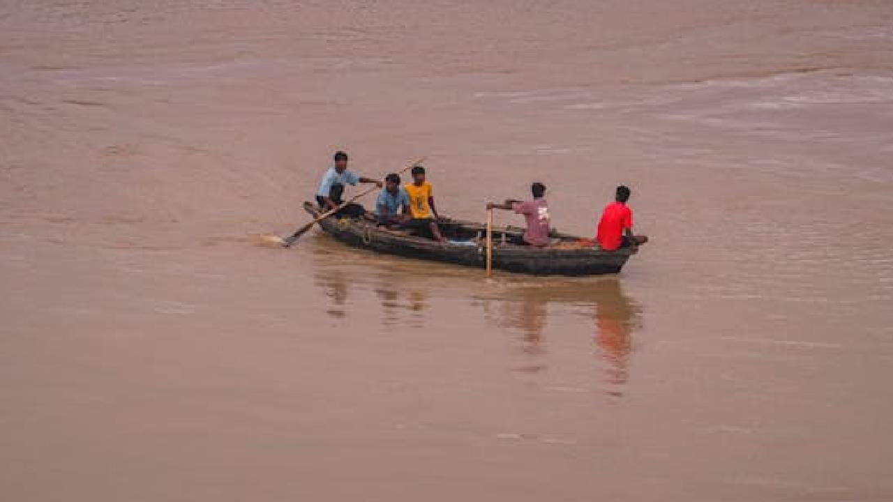 बिहार-राजस्थान में भारी बारिश से बाढ़ जैसे हालात, इन राज्यों में भी अलर्ट जारी