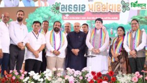 ‘वोकल फॉर लोकल’ अभियान से मजबूत होगी गांवों की अर्थव्यवस्था, किसानों की कमाई में भी इजाफा ‘वोकल फॉर लोकल’ अभियान से मजबूत होगी गांवों की अर्थव्यवस्था, किसानों की कमाई में भी इजाफा
