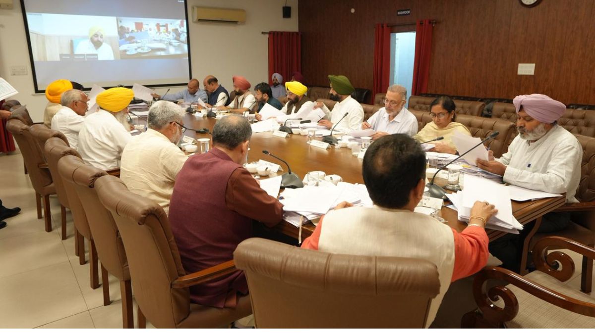 पंजाब कैबिनेट का बड़ा फैसला, बाढ़ प्रभावित किसानों को मिलेगा 20 हजार रुपये एकड़ मुआवजा
