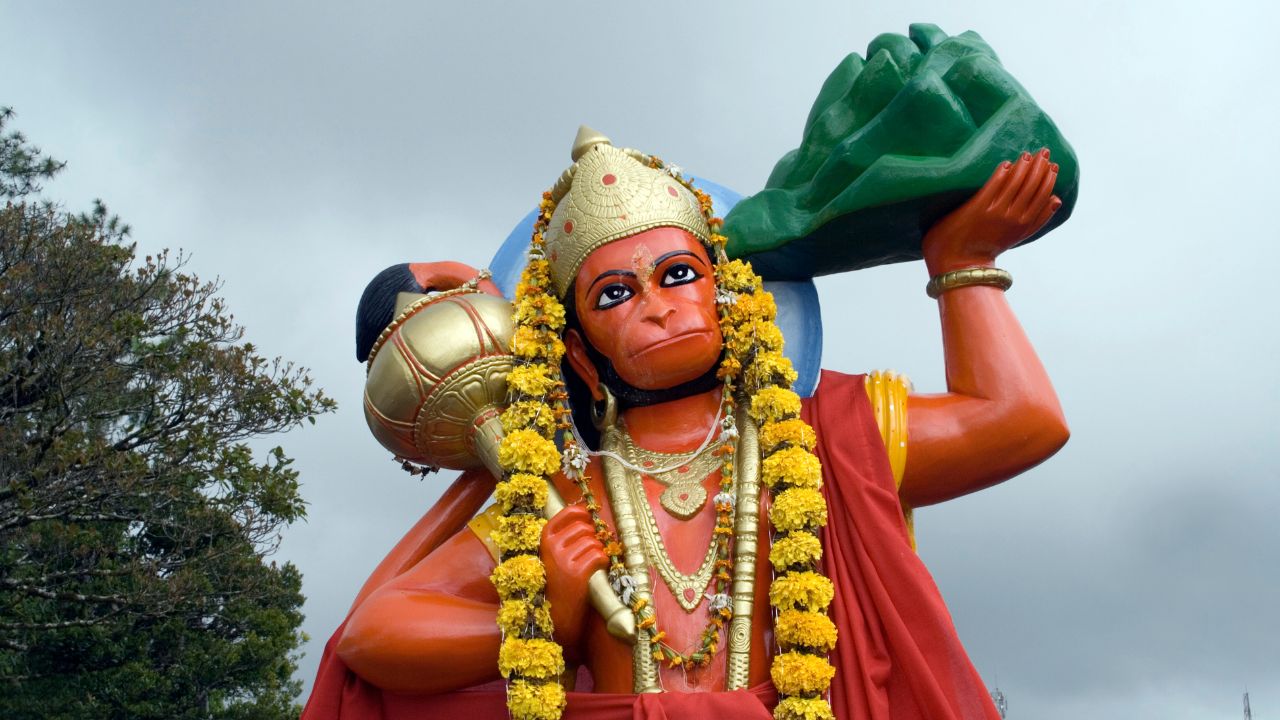Diwali 2025: छोटी दीवाली पर क्यों जरूरी है हनुमान पूजा, जानें क्या है इसका महत्व..शुभ मुहूर्त और पूजन विधि