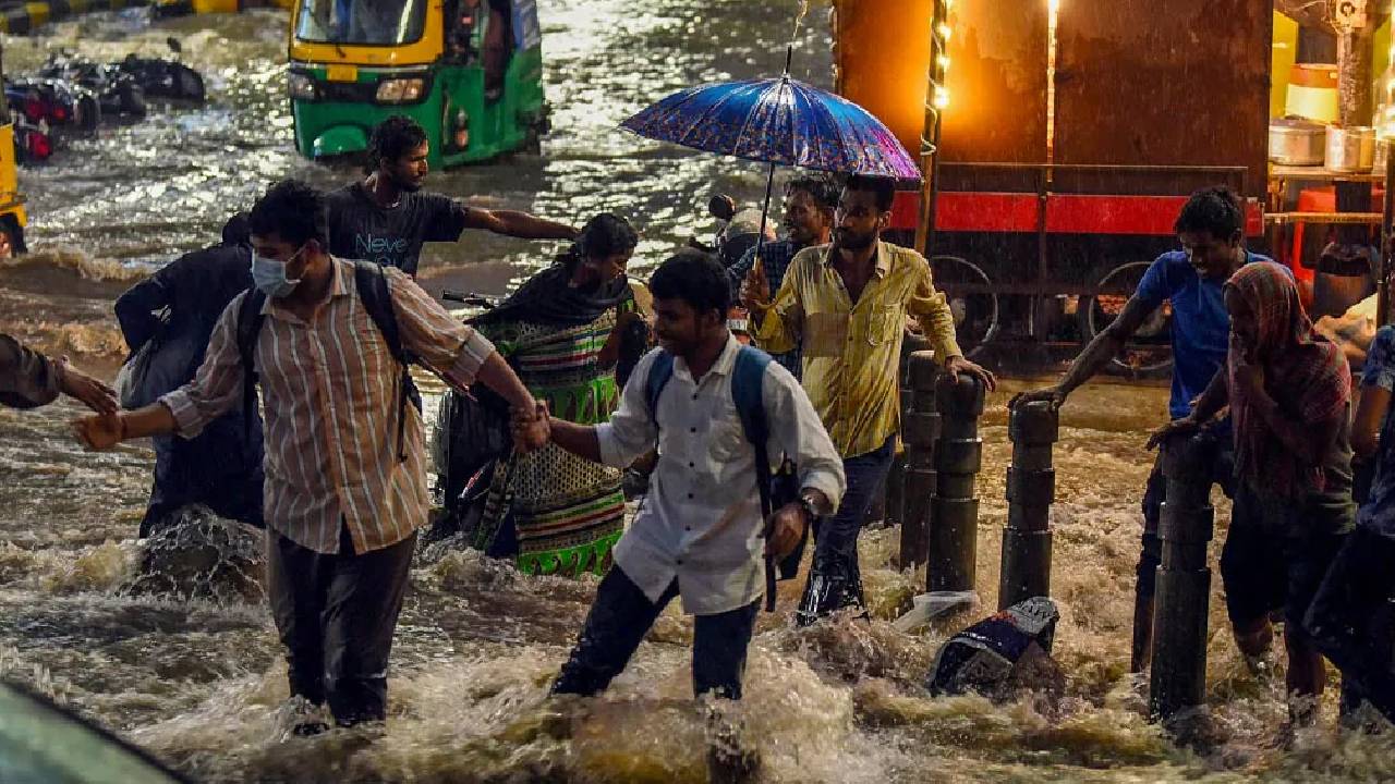 सावधान रहें! 48 घंटे में बदलेगा मौसम का मिजाज, 17 राज्यों में आंधी-तूफान और तेज हवाओं का अलर्ट