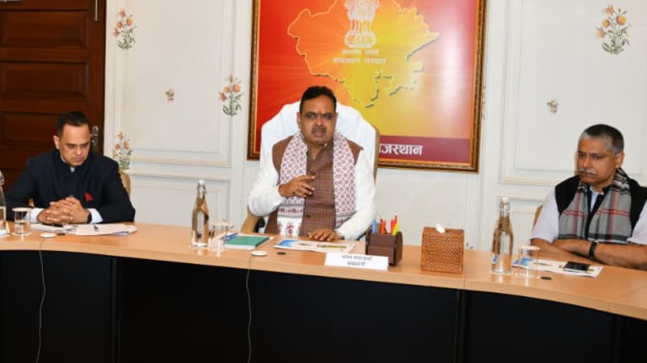 खाद की कालाबाजारी पकड़ी जाने पर FIR और लाइसेंस निरस्त, सीएम ने स्टॉक और रबी बुवाई आंकड़े जारी किए