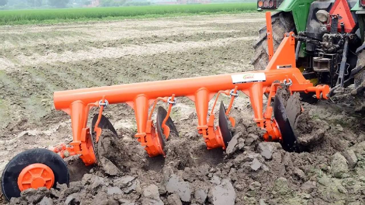 गहरी जुताई का सबसे भरोसेमंद साथी बना डिस्क प्लाऊ, जानें इसके बड़े फायदे