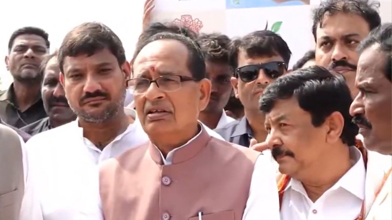 फिर से प्यास बुझाने लगा 150 वर्ष पुराना जलाशय, गांव वालों की मेहनत और पहल से हुआ कमाल