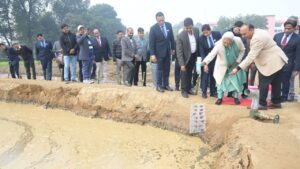 Pearl Farming: मोती की खेती करेंगे किसान, 12 लाख रुपये के खर्च पर 50 फीसदी अनुदान दे रही सरकार Pearl Farming: मोती की खेती करेंगे किसान, 12 लाख रुपये के खर्च पर 50 फीसदी अनुदान दे रही सरकार