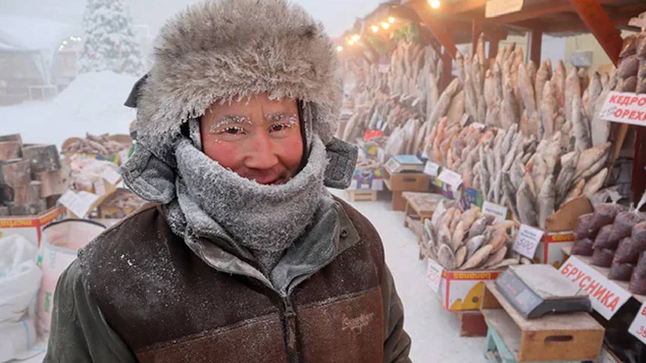 -50 डिग्री की खौफनाक ठंड! दुनिया का सबसे ठंडा शहर जहां जीवन जम सा जाता है