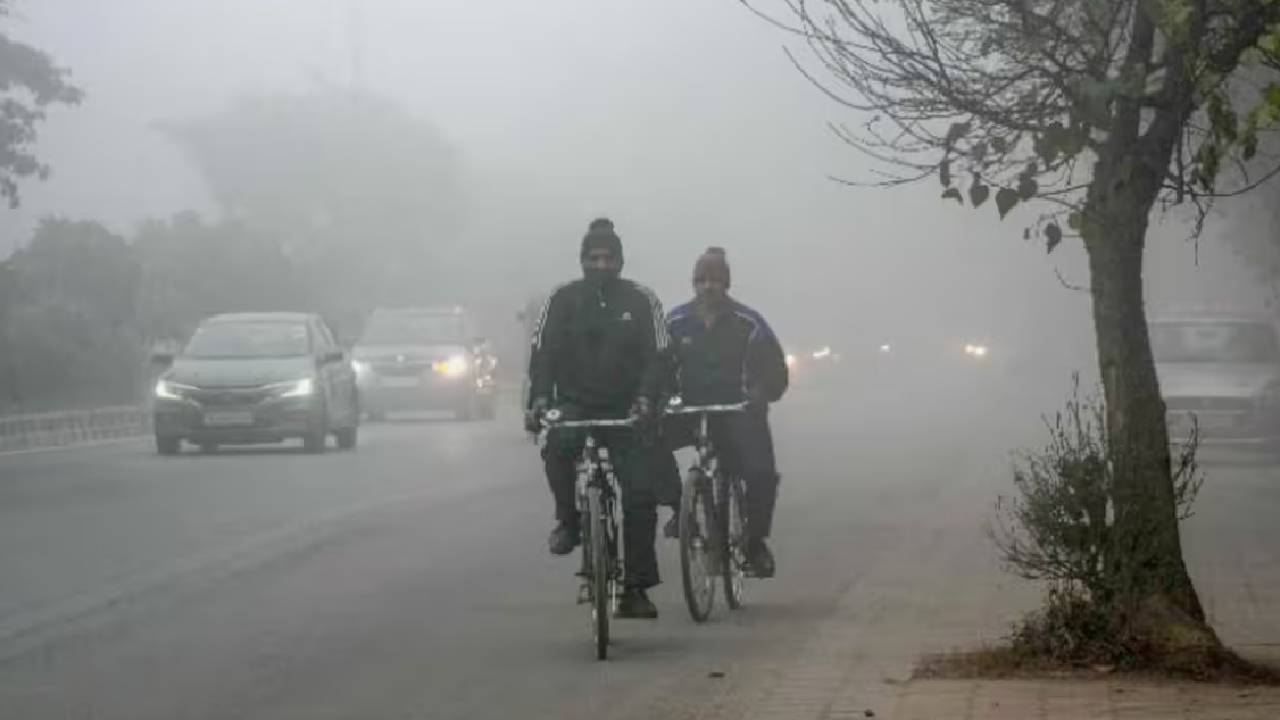 दिल्ली से बिहार तक ठिठुरन, हिमाचल-उत्तराखंड में बर्फबारी का अलर्ट, जानिए राज्यवार मौसम