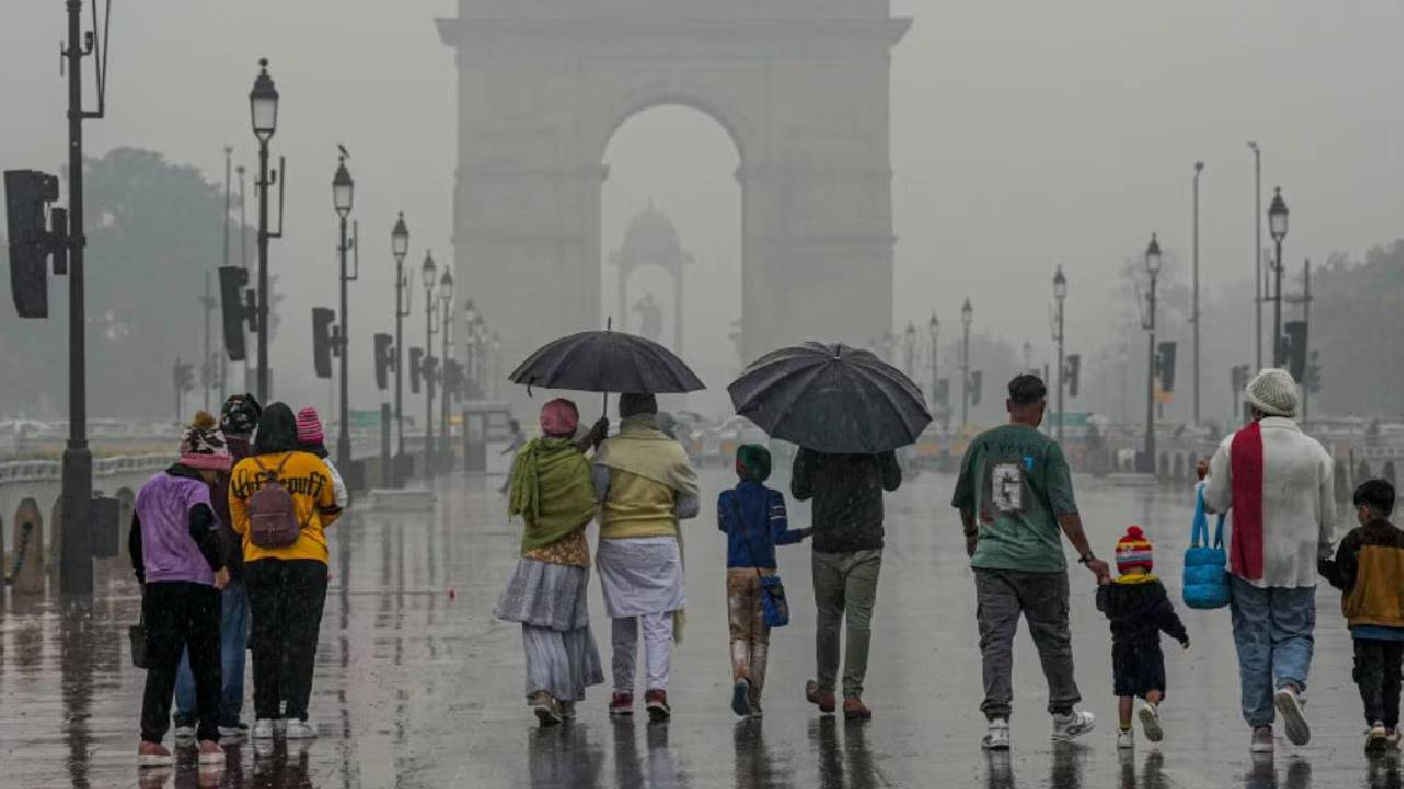 नए साल से पहले बारिश और कोहरे का अलर्ट, जानिए दिल्ली से पंजाब तक कैसा रहेगा मौसम