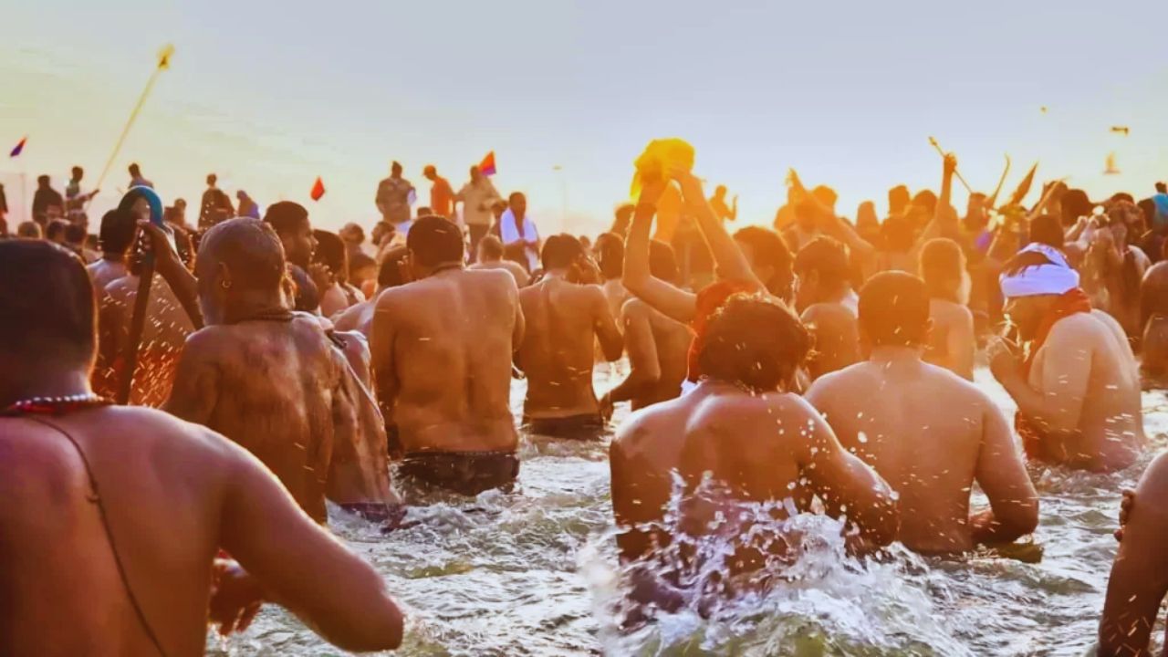 Maghi Purnima 2026: सुबह इस मुहूर्त पर करें गंगा स्नान, पूरा साल पाएं सुख, समृद्धि और स्वास्थ्य!