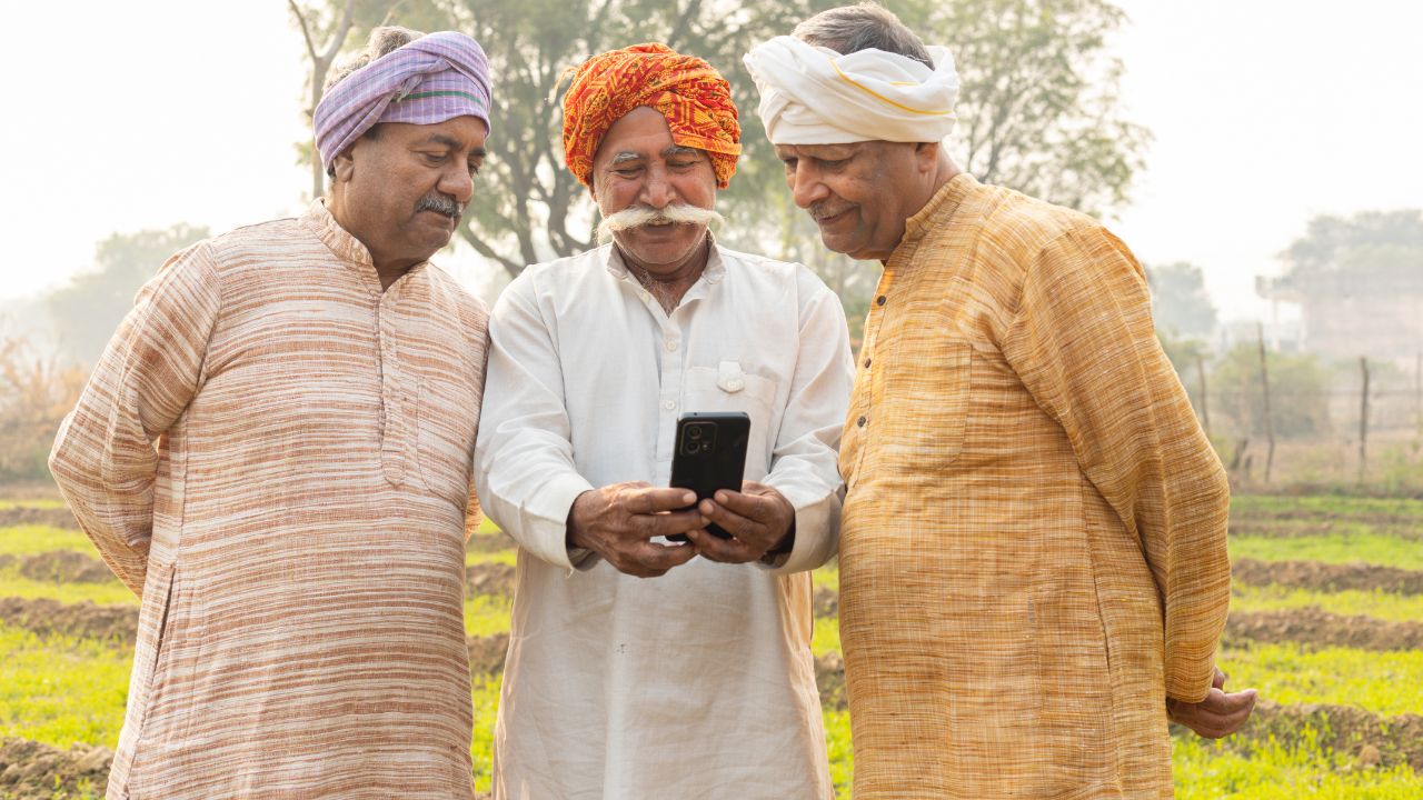 खाद की लाइन का झंझट खत्म.. एक कॉल से पता चलेगा किस दुकान पर है स्टॉक, सभी स्कीम की जानकारी मिलेगी