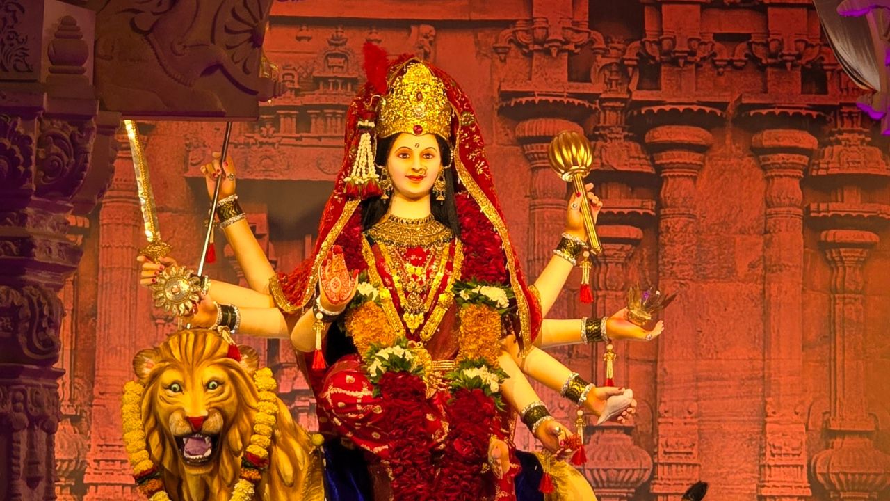 Chaitra Navratri: नवरात्रि के चौथे दिन इस तरह करें मां कुष्मांडा की पूजा, जानें सही विधि और जरूरी सामग्री