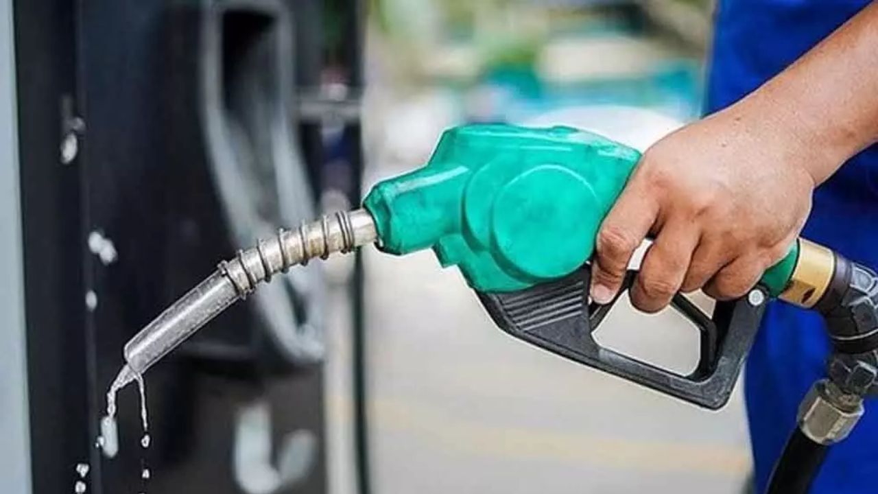 हर बार ’87 पैसे’ ही क्यों बढ़ रहा पेट्रोल का दाम? इसके पीछे है तेल कंपनियों का नया फॉर्मूला