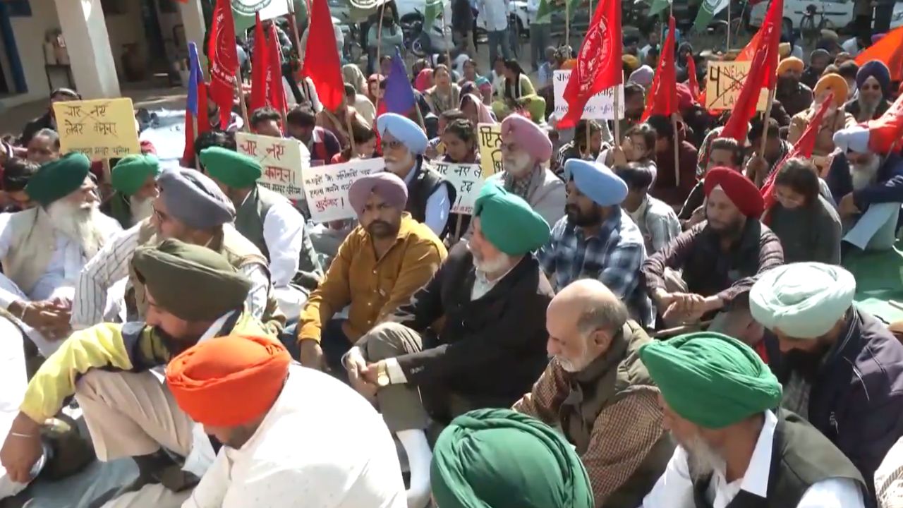 किसान संसद में एसकेएम की दो टूक, कहा- अमेरिकी समझौता रद्द करे सरकार नहीं तो देशभर में होगा आंदोलन 
