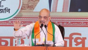 BJP Manifesto: पीएम किसान के लाभार्थियों को 9000 रुपये देने का वादा, महिलाओं को भी हर महीने मिलेंगे 3000 BJP Manifesto: पीएम किसान के लाभार्थियों को 9000 रुपये देने का वादा, महिलाओं को भी हर महीने मिलेंगे 3000