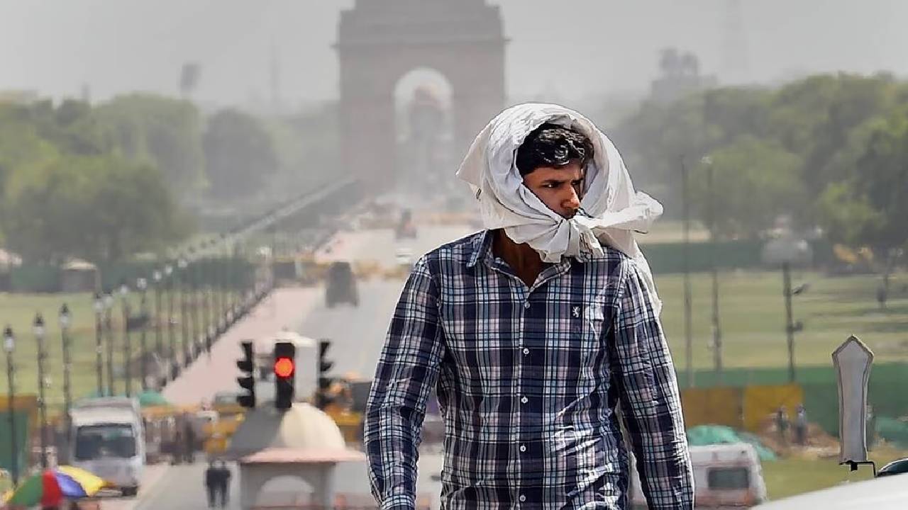 गर्मी ने तोड़े सारे रिकॉर्ड, पंजाब से लेकर राजस्थान तक झुलस रहा उत्तर भारत… कई राज्यों में रेड अलर्ट