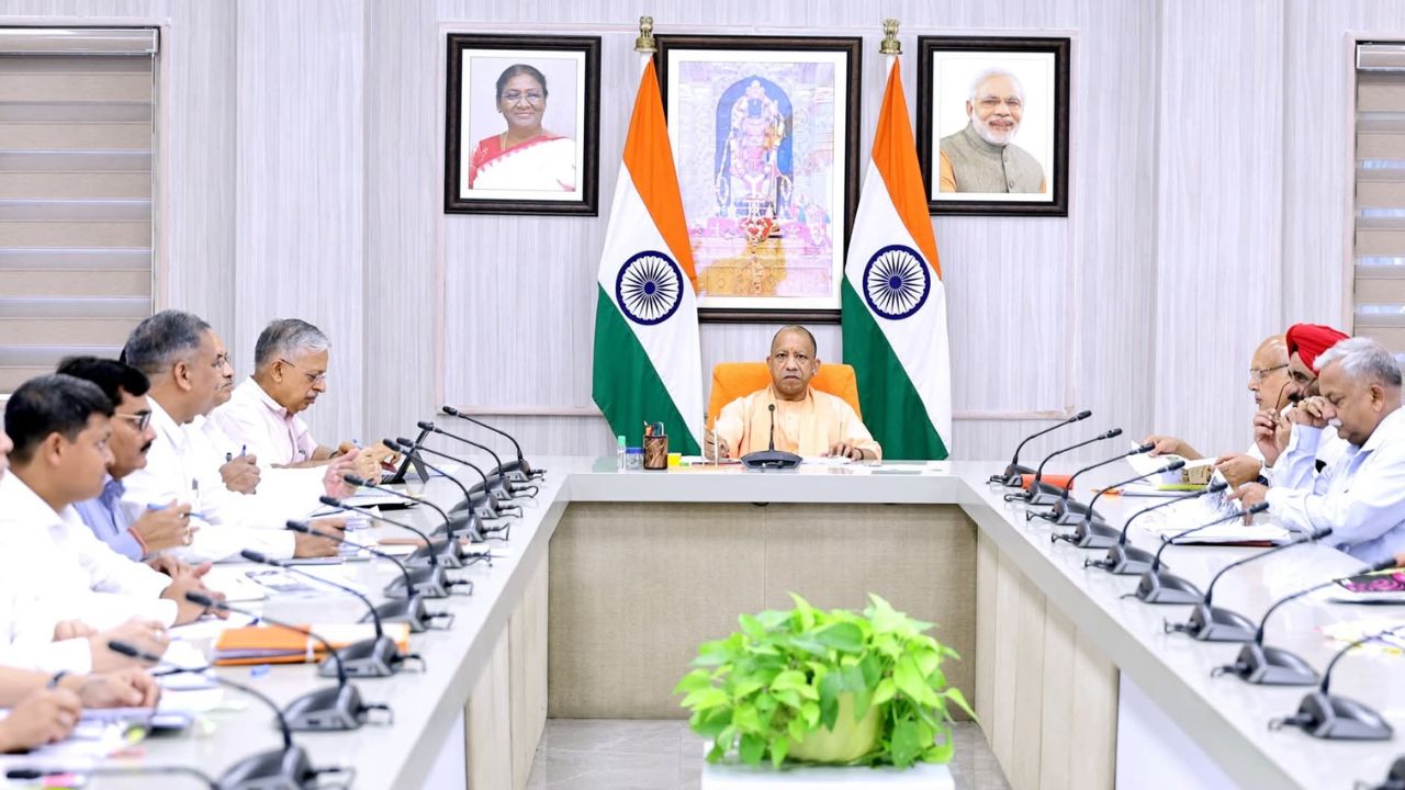 खरीफ 2026 को लेकर योगी सरकार अलर्ट, खाद कालाबाजारी पर एक्शन, किसानों के लिए बड़ा प्लान रेडी