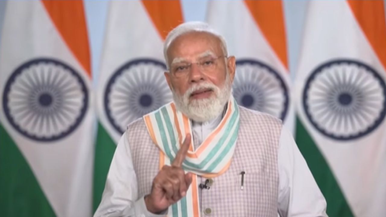 पीएम ने 51 हजार युवाओं को सरकारी नौकरी के लेटर सौंपे, अब तक 12 लाख युवाओं को नियुक्ति मिली