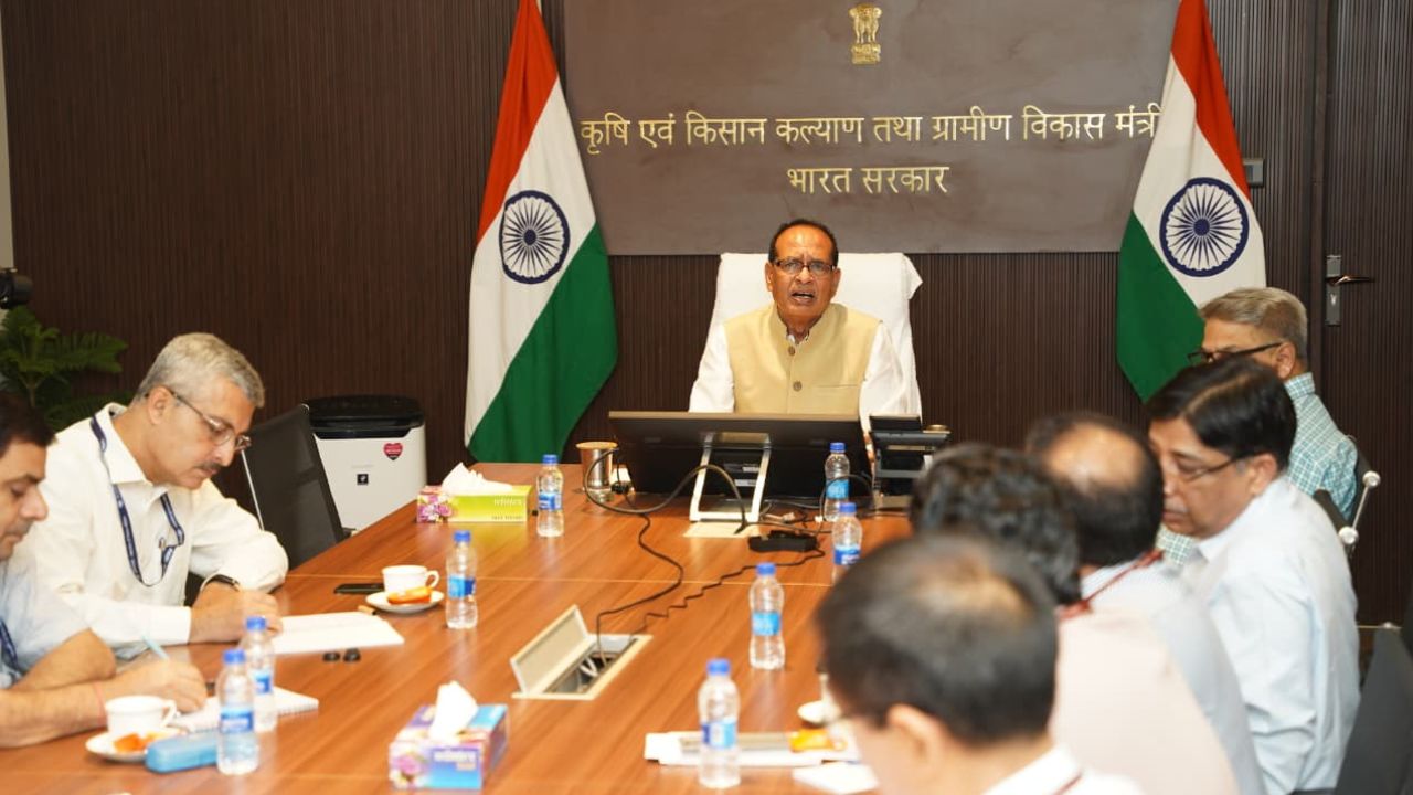 कम खाद… सही खाद.. सही सलाह… एक जून से देशभर में खेत बचाओ अभियान