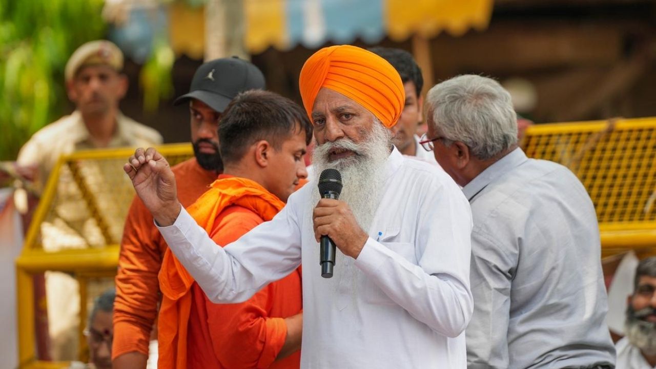 किसान महापंचायत से पहले गुरनाम सिंह चढूनी हिरासत में, देशभर में टोल प्लाजा जाम करने का ऐलान
