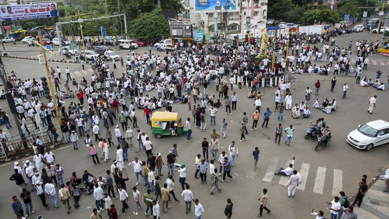 किसानों के आगे झुकी सरकार! 60 फीसदी MSP पर मूंग खरीद का ऐलान, खत्म हुआ आंदोलन