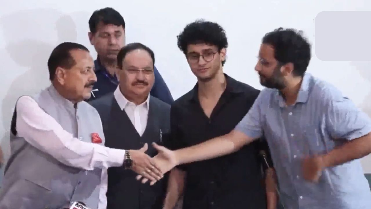 तीसरे दौर की वार्ता के बाद कॉकरोच जनता पार्टी ने आंदोलन वापस लिया, सरकार ने सभी शर्तें मानीं तीसरे दौर की वार्ता के बाद कॉकरोच जनता पार्टी ने आंदोलन वापस लिया, सरकार ने सभी शर्तें मानीं