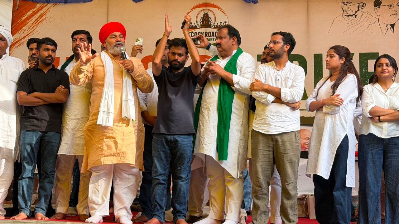 सोनम वांगचुक के समर्थन में उतरे राकेश टिकैट, 500 किसानों के साथ पहुंचे जंतर-मंतर