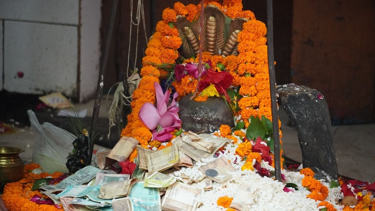 सावन का पहला सोमवार कब है? जानें शुभ मुहूर्त, पूजा विधि और भगवान शिव की कृपा पाने का आसान तरीका