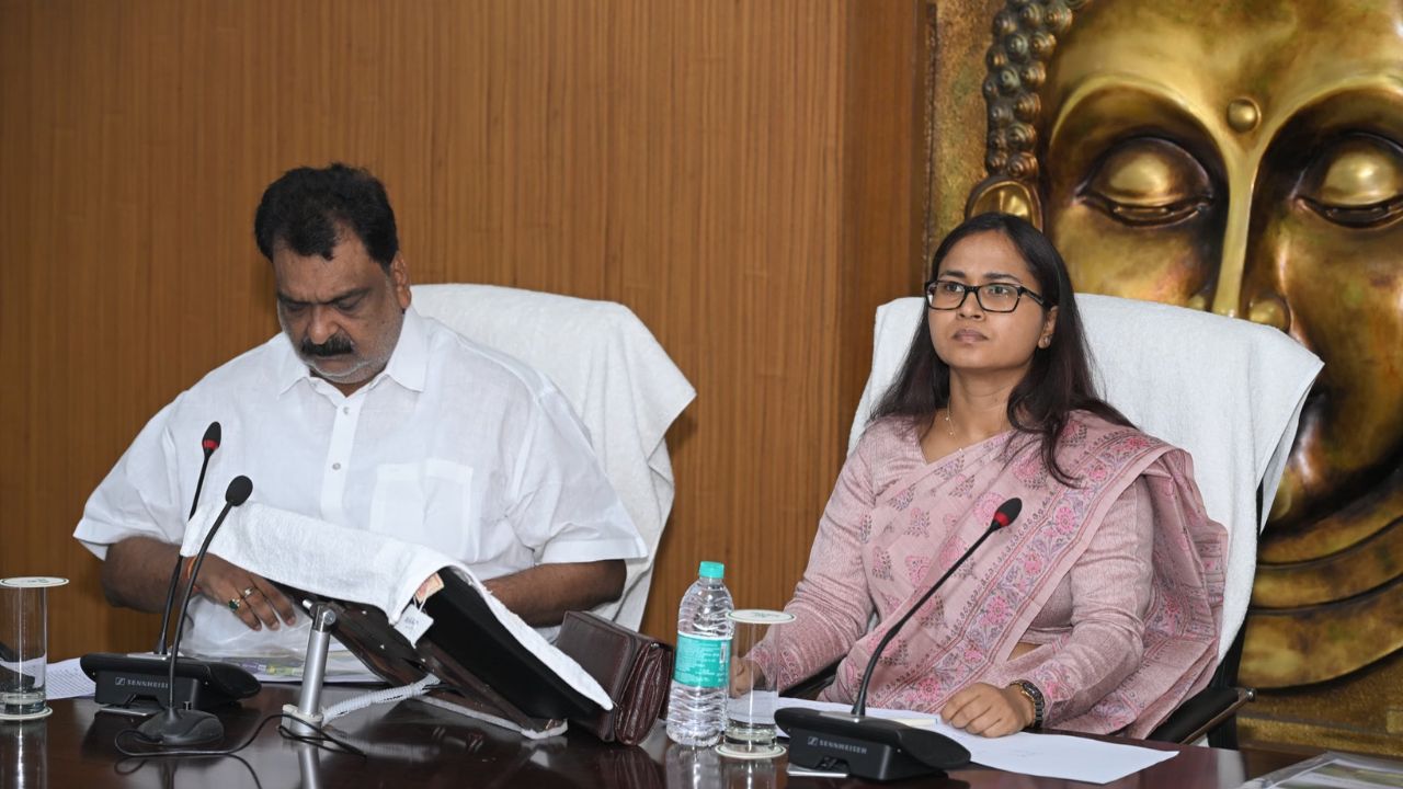 झारखंड में अल नीनो और सूखे के खतरे के बीच सरकार अलर्ट, कृषि मंत्री तिर्की ने दिए सख्त निर्देश झारखंड में अल नीनो और सूखे के खतरे के बीच सरकार अलर्ट, कृषि मंत्री तिर्की ने दिए सख्त निर्देश