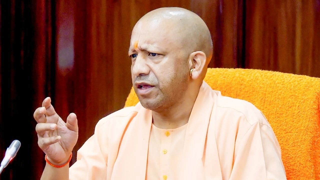 बाढ़-सूखे के खतरे के बीच एक्शन में योगी सरकार, 44 जिलों में हाई अलर्ट, 24 घंटे में मुआवजा मिलेगा
