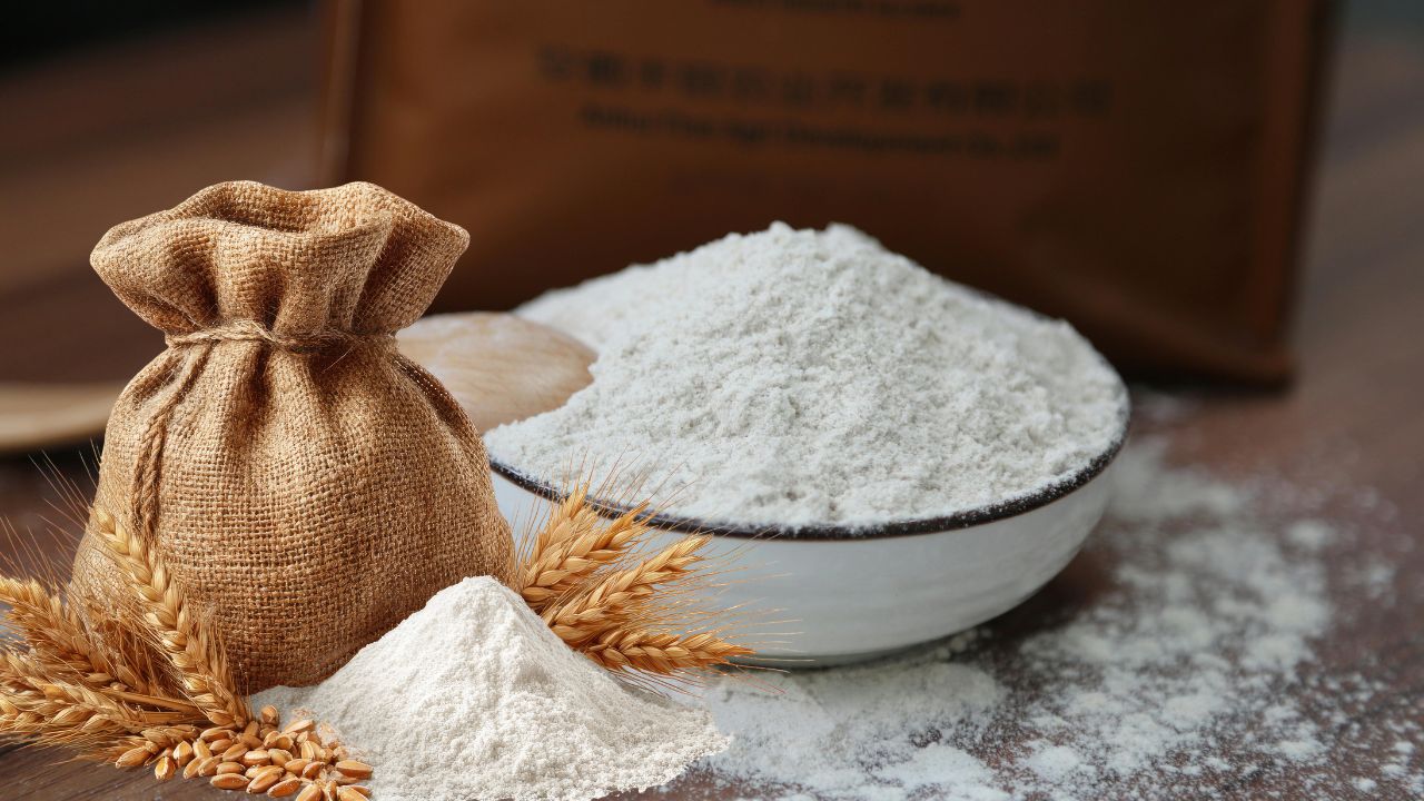 After Sugar Flour Also Becomes Expensive Price Increased By Rs 3 Per Kg