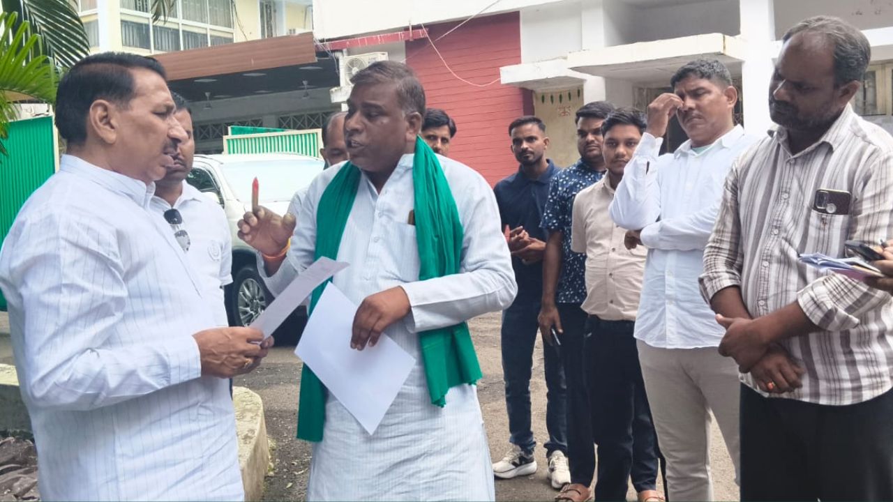वादे के बाद भी मूंग खरीद नहीं होने पर भड़के किसान, कृषि मंत्री का सभी जिलों के लिए आदेश जारी
