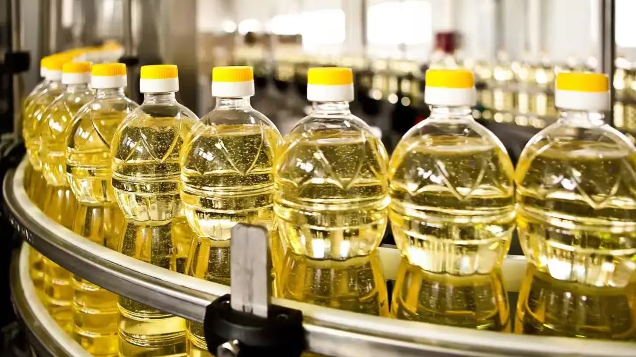 Edible Oil Sale Below Cost Price Raises Concerns Fears Of Losses For Farmers Mount Check Soya Cottonseed And Mustard Oil Price Latest