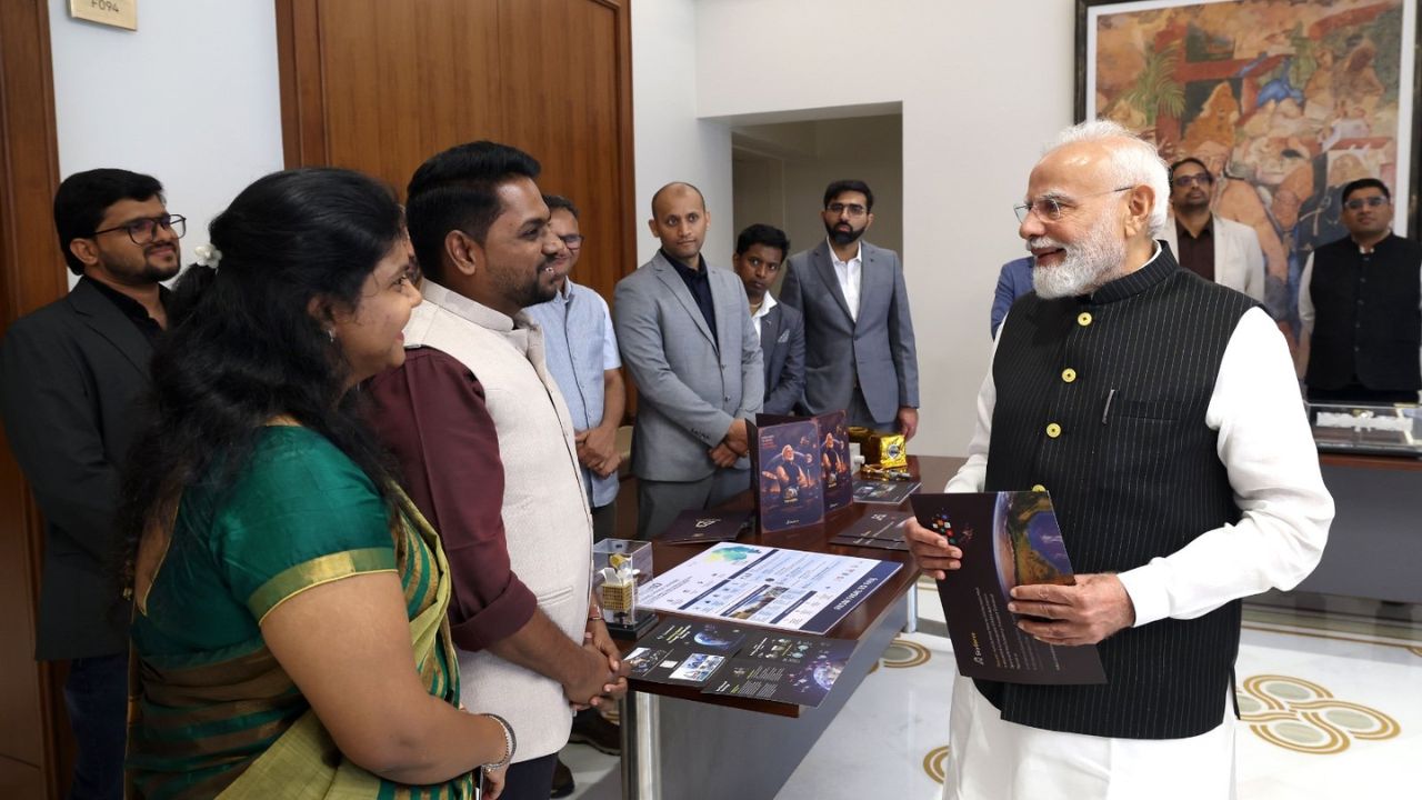 Pm Modi Appeals Space Related Startups To Increase Use Of Technology In Agriculture Sector Dairy And Animal Management
