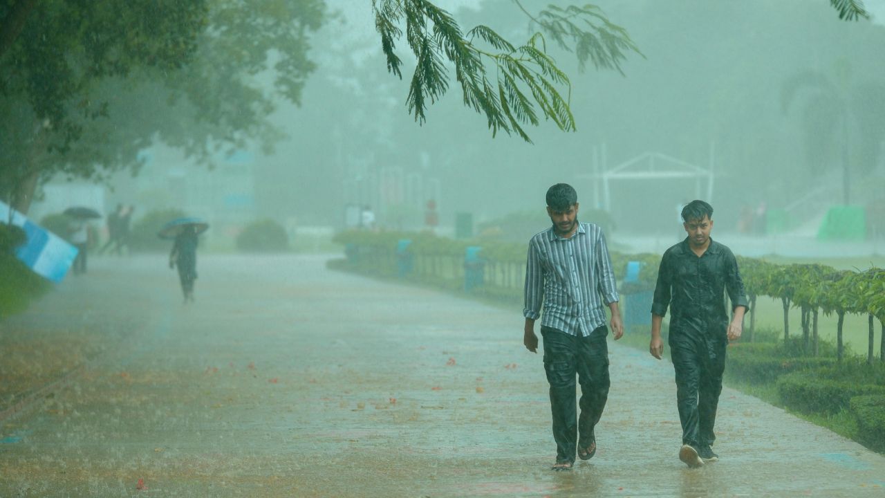 सावधान! 3 अगस्त से बदलेगा मौसम, 22 राज्यों में भारी बारिश और तेज हवाओं का अलर्ट जारी