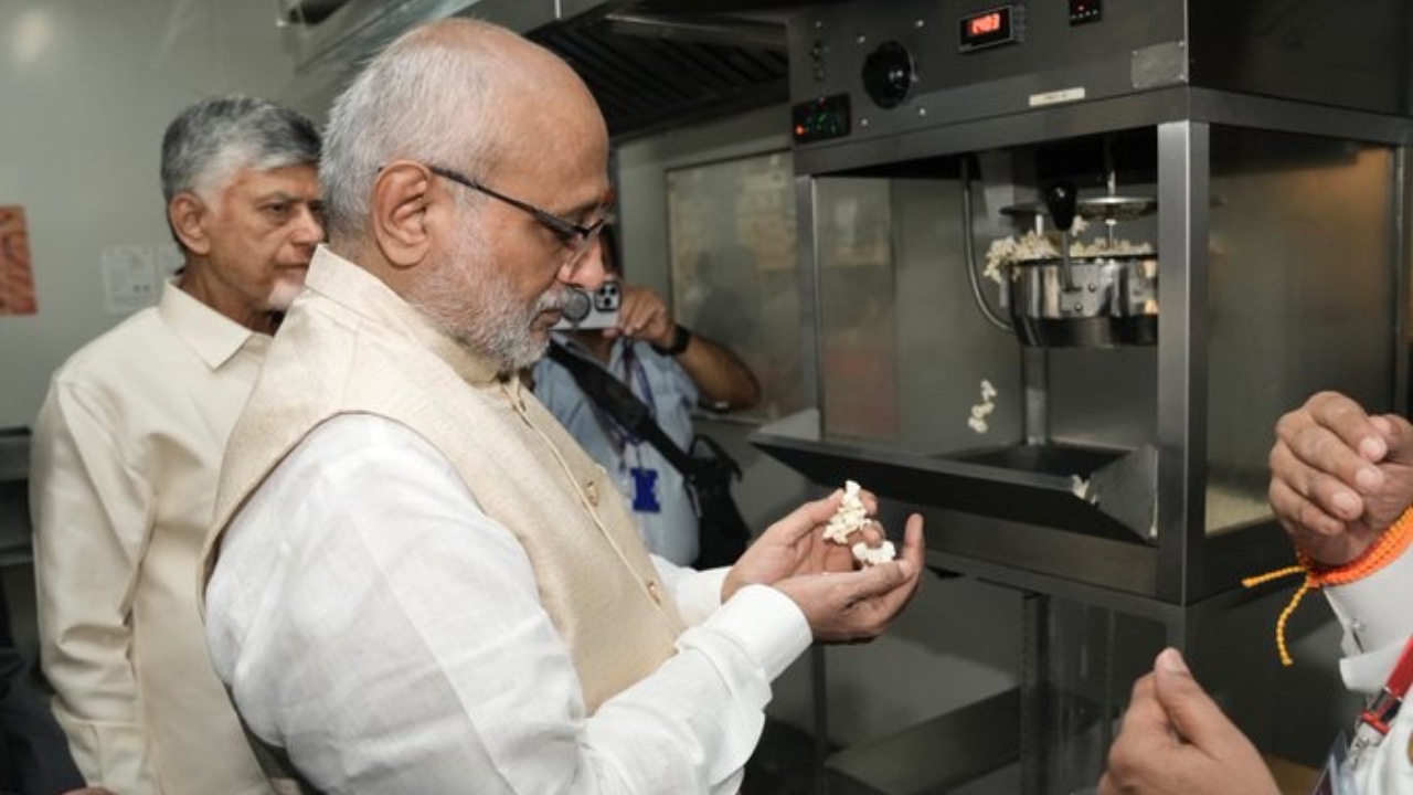 Popcorn Maize India Big Leap Vice President Launches First Indigenous Hybrid Seed