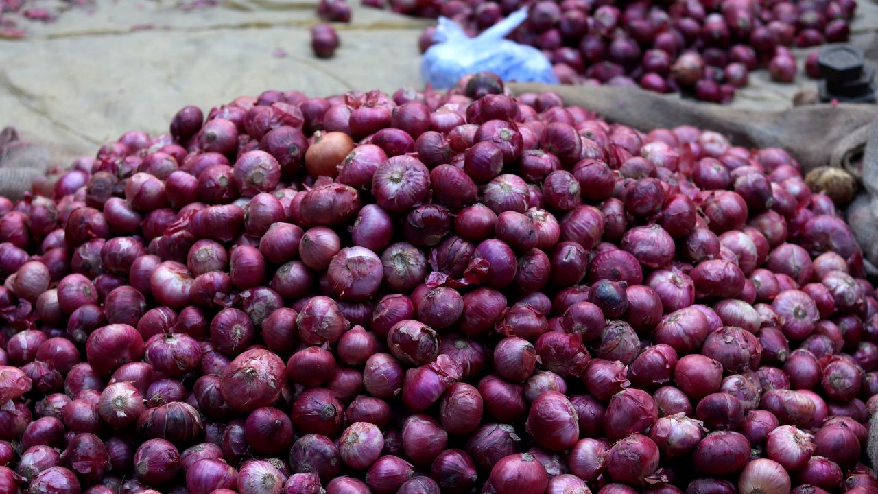 Onion Price Hike Government Supply From The Buffer Stock Kanda Express Run For Freight Transportation