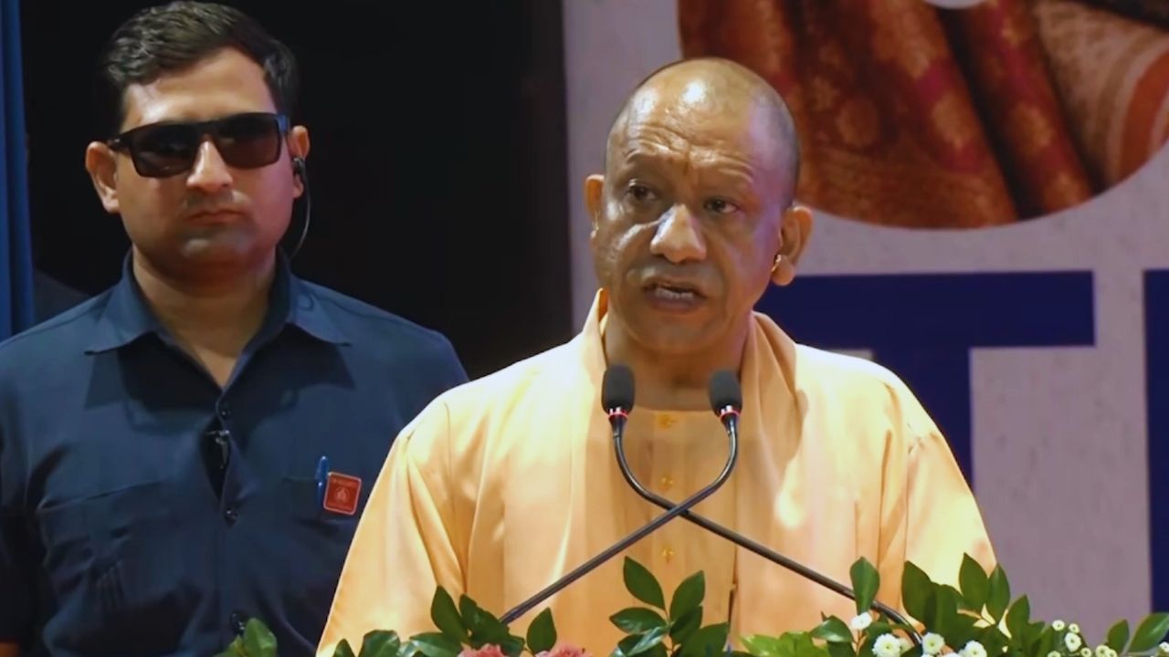Up Government Announces 50 Percent Hike In Anganwadi Workers Salary Hiked By Rupees 4000